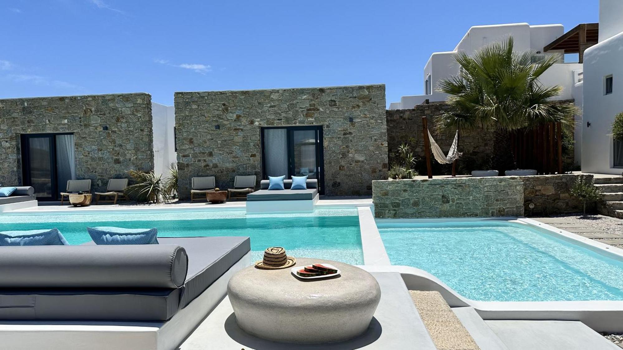 Myconian Theros Luxury *