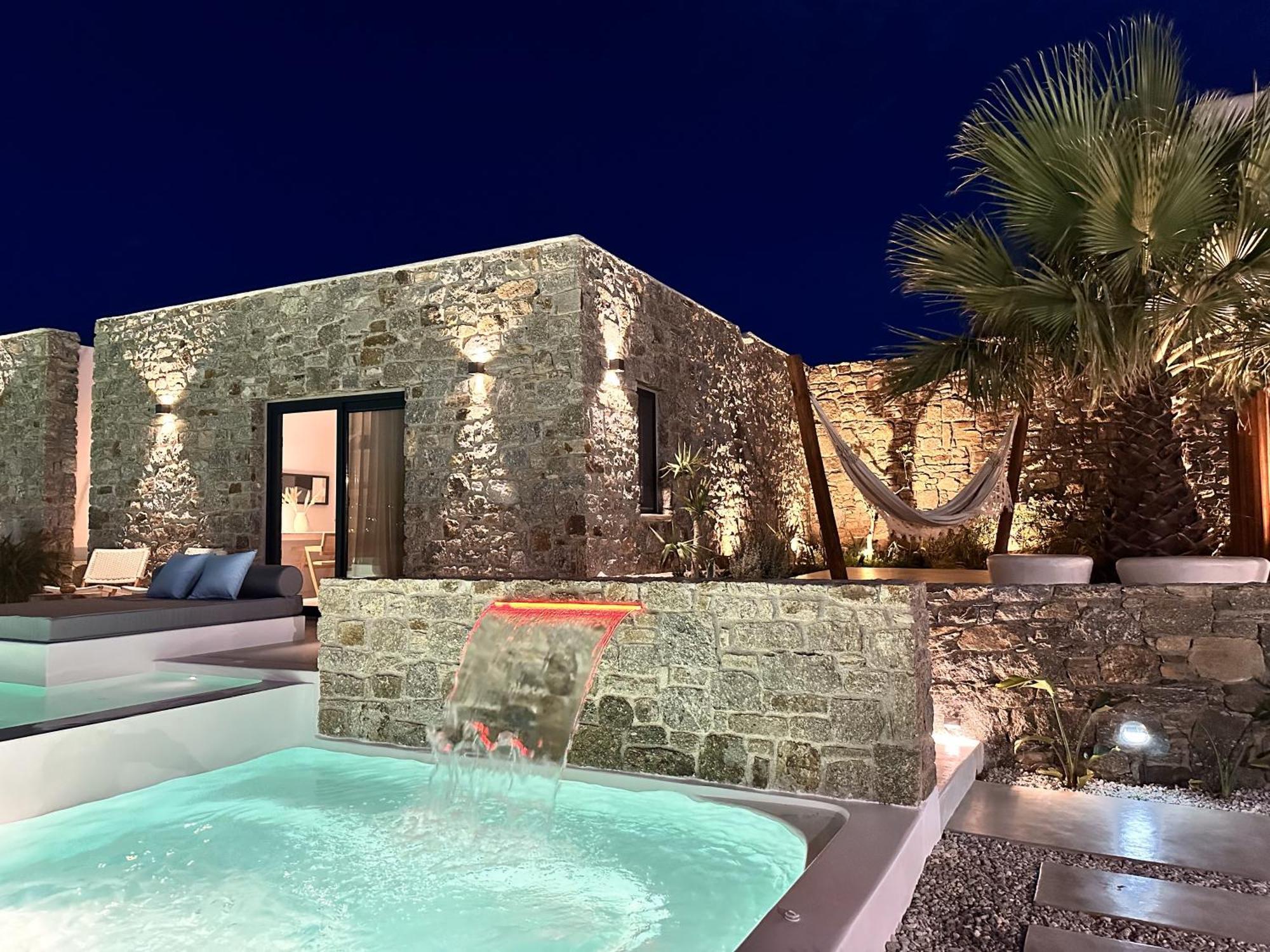 Myconian Theros Luxury *